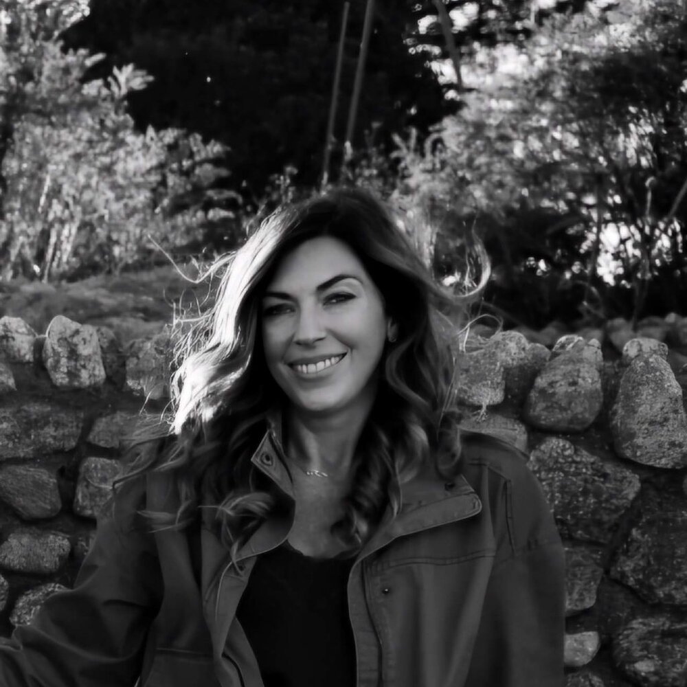 Meet your Posher, Cassandra